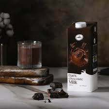 شیر شکلات دارک نیم چرب رامک (1000ml)