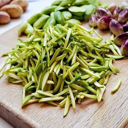 خلال پسته حارا (اصفهان)