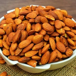 مغز بادام درختی خارجی (حجت)